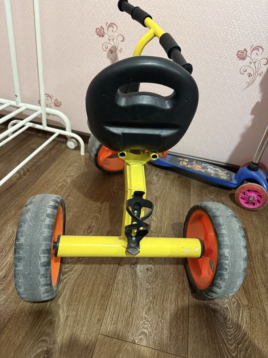 Велочипед трех колёсный