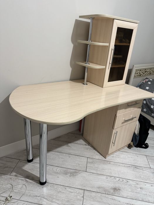 Столик для школьника