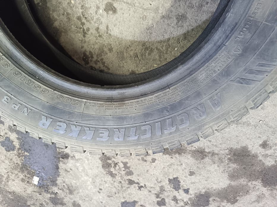 Резина зимняя шипованная