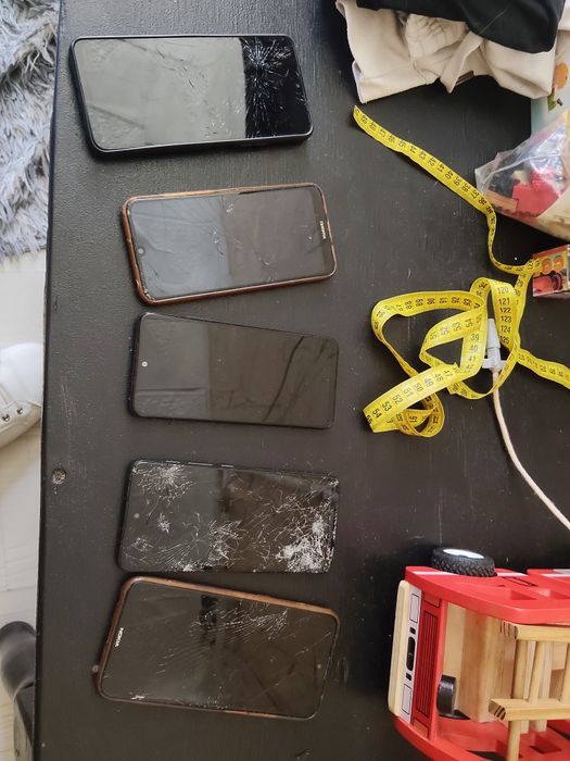 Telefoane pentru piese