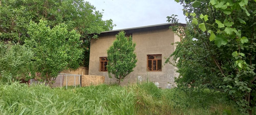 Уй сотилади 50 йиликда (продаётся дом)