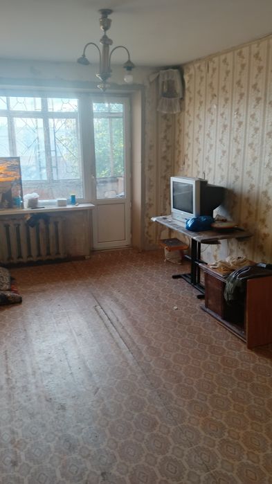 Продам квартиру улутьшеной плонировки