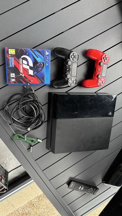 Consola Sony playstation 4 cu 2 manete originale