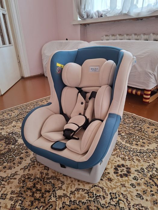 Bolalar avtokreslosini sotaman.