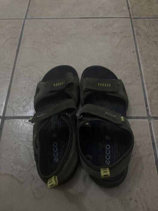 Продам сандали ecco