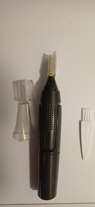 1. Trimmer par, cu adaptoare si cu baterie, nu acumulator.