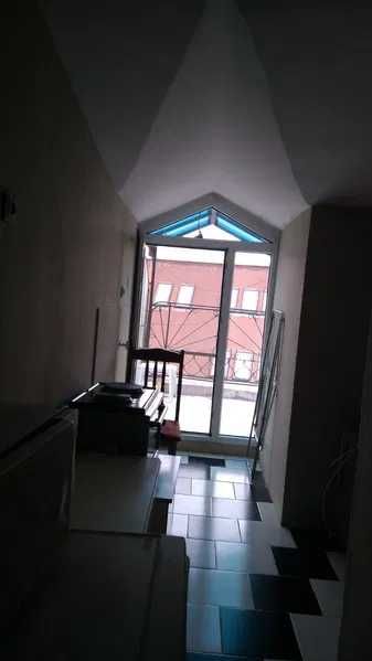 Дава се под наем Едностаен апартамент в Бургас, Център - 30 кв.м за 100 € - Снимка #5