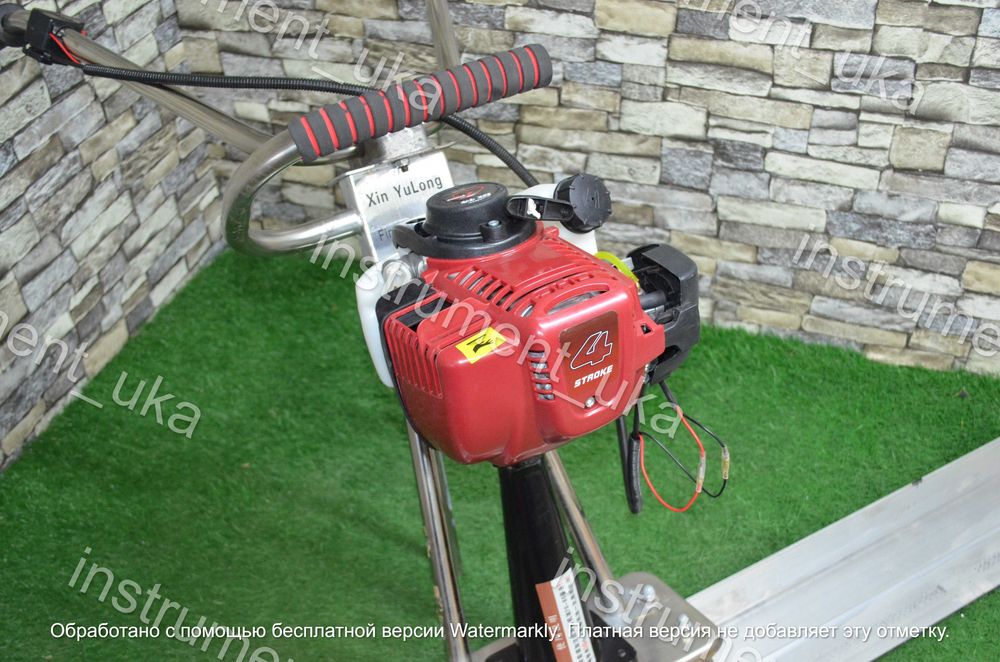 Виброрейка  бензиновая Grad 2 метра