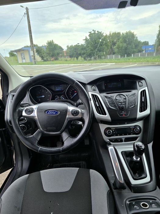 FORD Focus 2013 — imagine 5