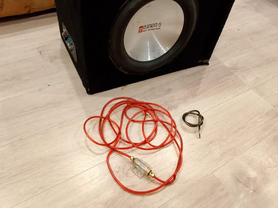 Продаётся Сабвуфер