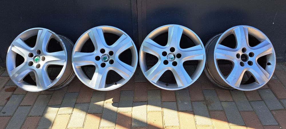 De vanzare Jenti Skoda 1