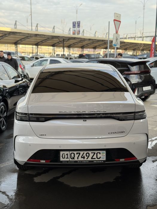 Byd chazor hybrid 2025