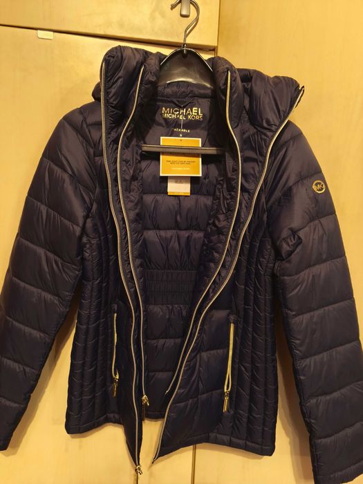 Ново късо яке Michael Kors. Размер - S. Цвят - Тъмно синьо.