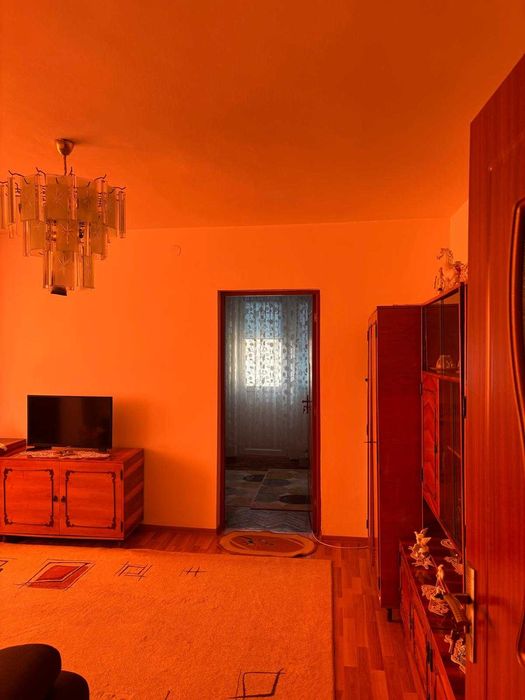 Vand apartament cu 2 camere