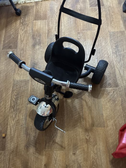 Продам велосипед трехколесный