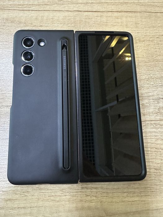Samsung fold 5 ldu