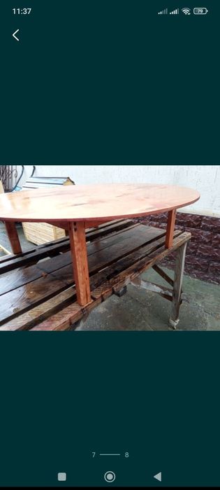 круглый столик для топчана