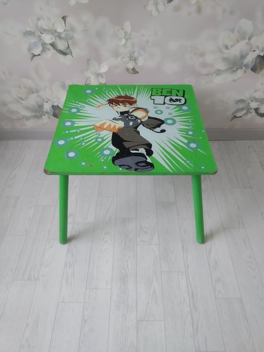 Детский столик, зеленый