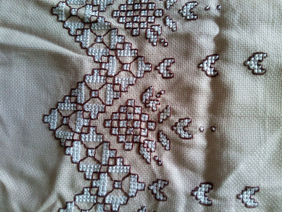 Ръчно бродирана панама за възглавница