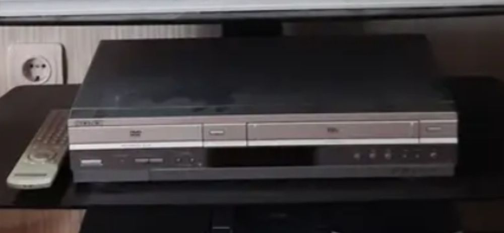 Дуэт DVD/VHS Sony