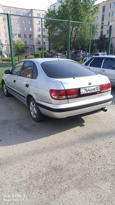 Toyota Карина е 1.6