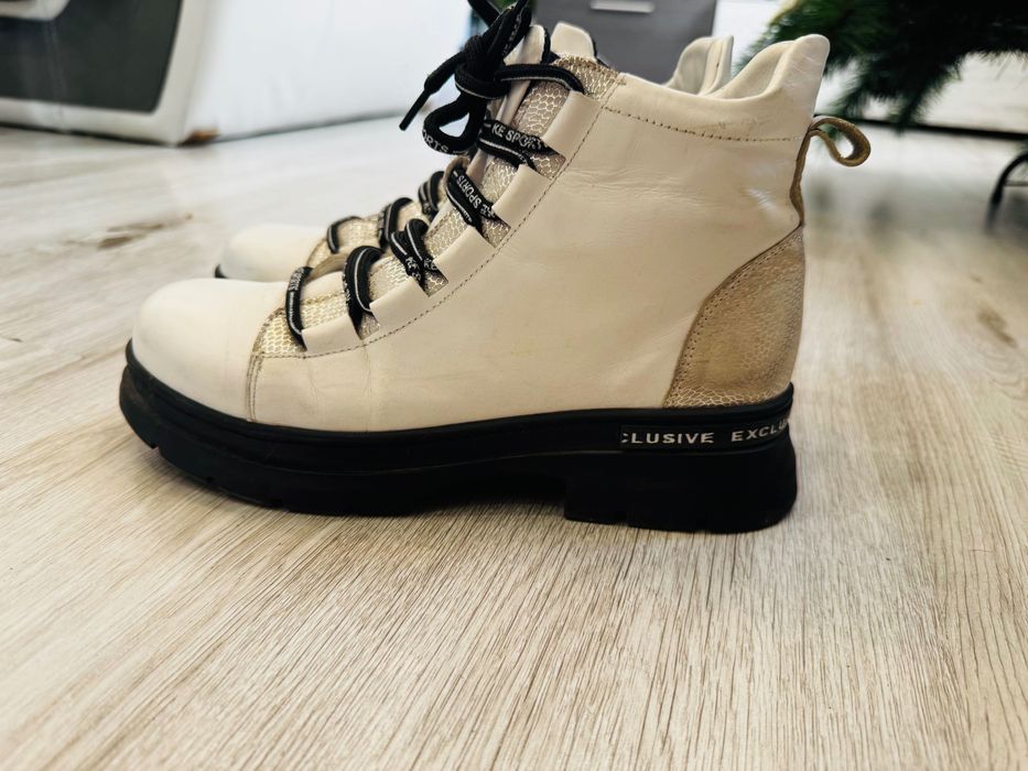 Дамски боти от естествена кожа