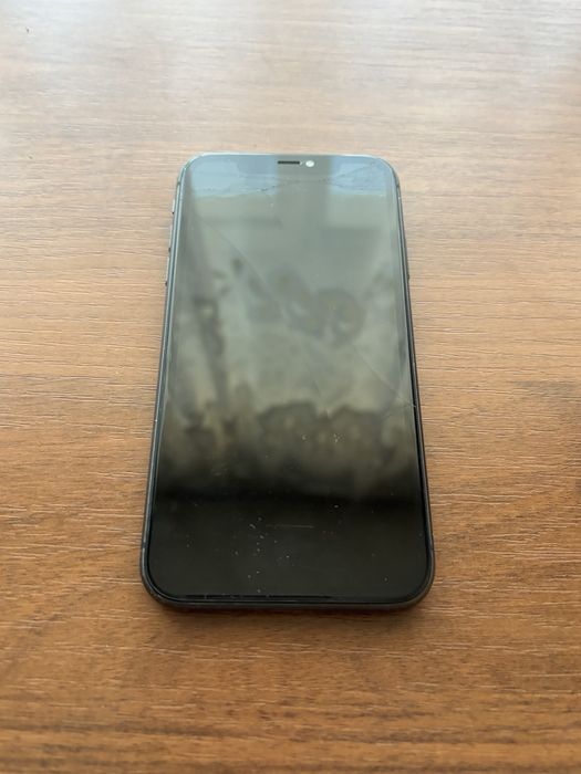 iPhone 11 64gb продам
