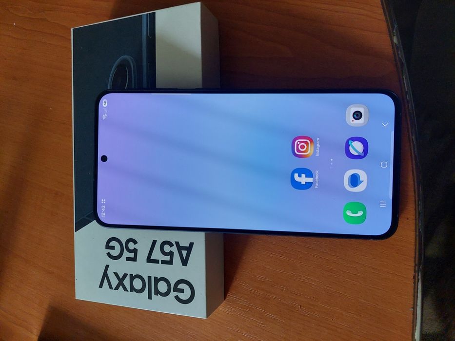 Samsung galaxi a57 5 G 128 MG