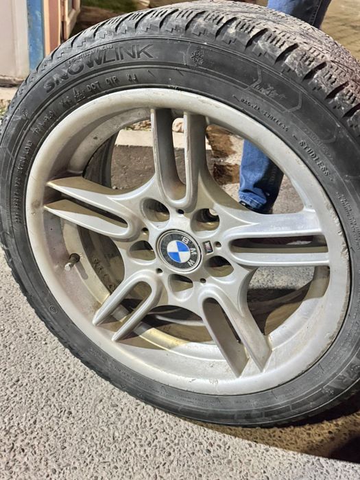Продам колеса на авто BMW