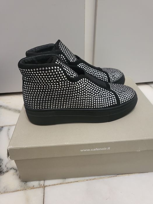 CHIARA FERRANGI,Cesare Paciotti,Diverso,Cafenoar