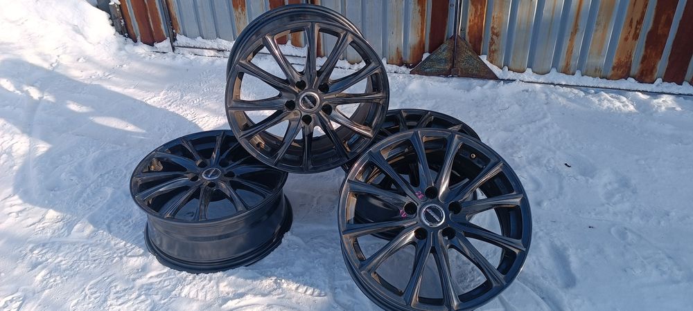 Продам комплект дисков 5 114.3 на 17