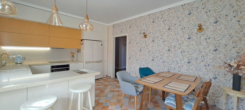 Продам шикарный  дом в ЖК Амангельды