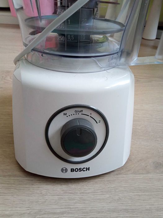 Кухненски робот Bosch - MCM3100W, 800W, 2 степени, 2.3 l, бял