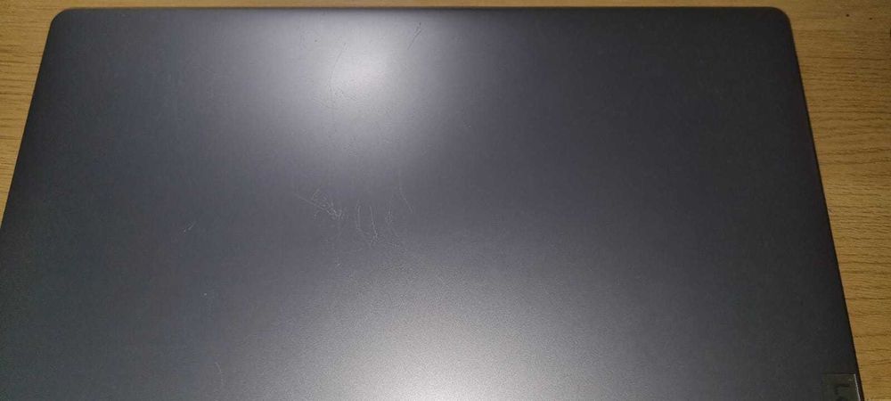 Laptop LENOVO idea pad 3