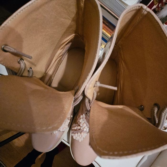 Bocanci din piele lăcuită, 37, roz prăfuit, fără defecte