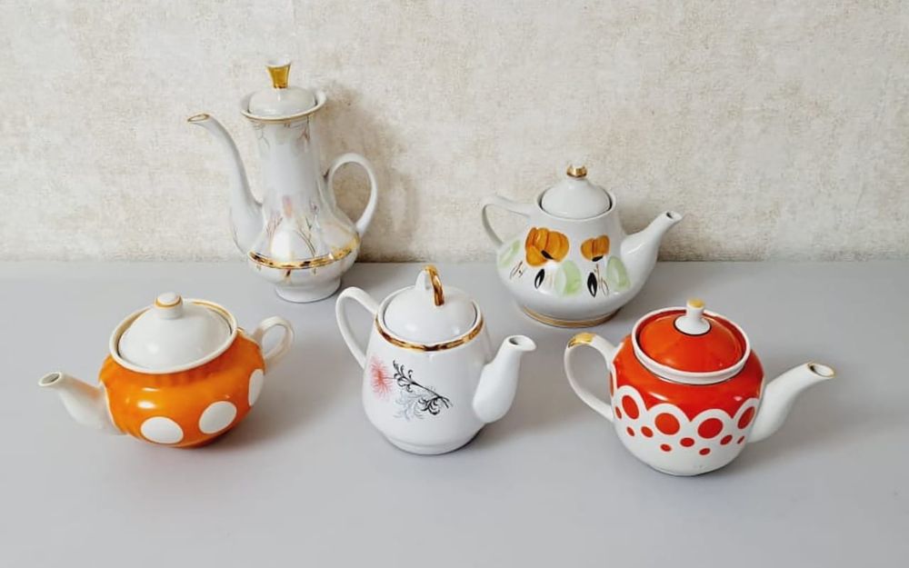 Фарфоровые чайники
