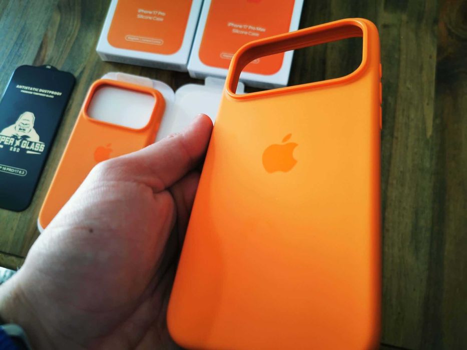 Husa + folie sticla ecran Apple 17 Pro / 17 Max silicon cosmic orange