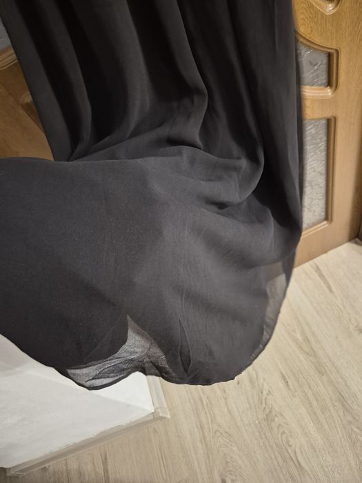 Rochie elegantă neagră pentru eveniment