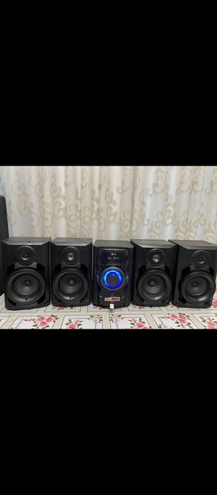 Продам музыкальный центр LG