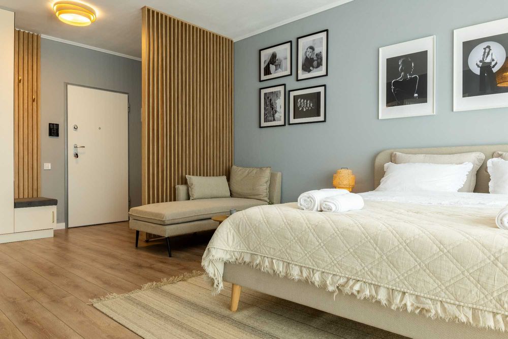 Galeria Studio - Cazare Premium langa Coresi Mall