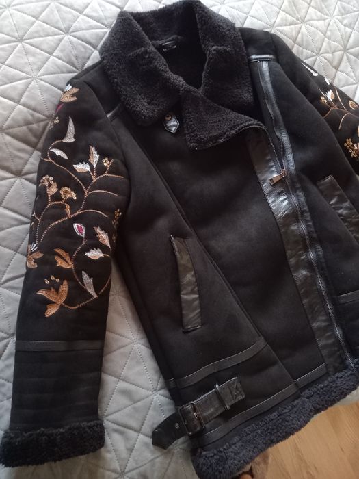 Дамски кожух с бродерия