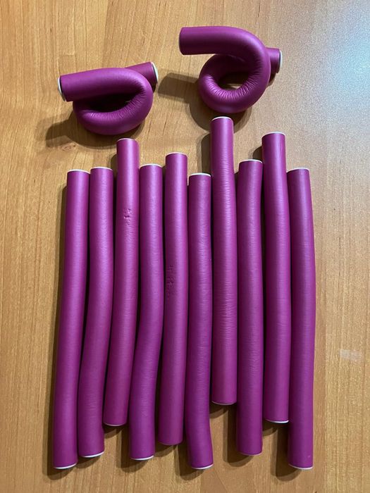 Колье. Бигуди. Заколка для волос