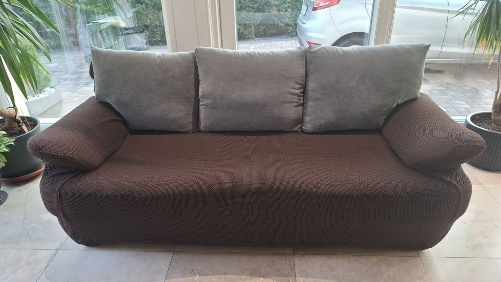 Set 2 canapele extensibile 3 locuri, cu ladă și perne – stare foarte bună