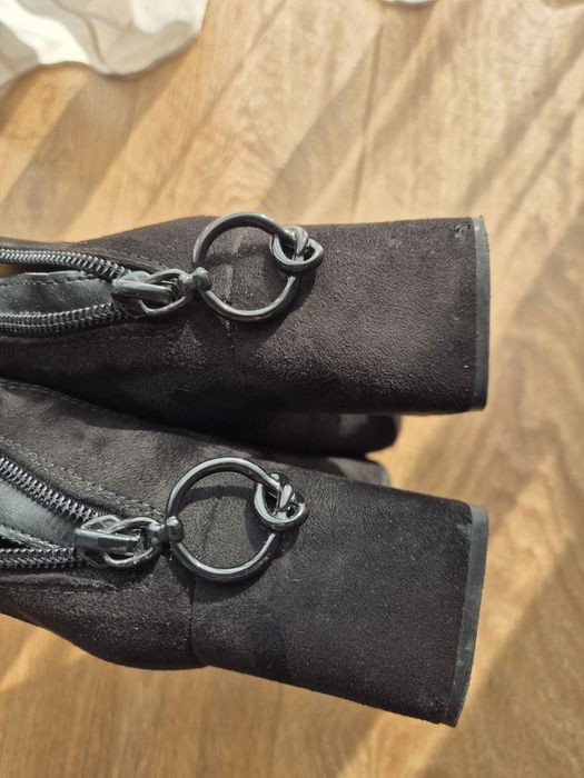 Botine negre Bershka