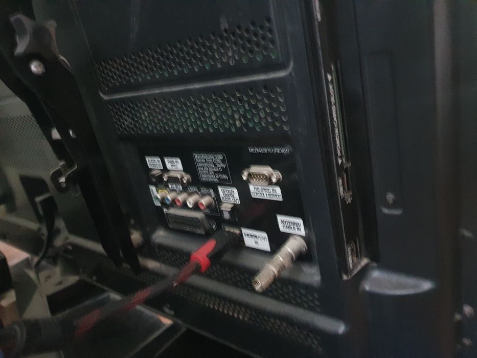 Телевизор Сатылади 1.9 м