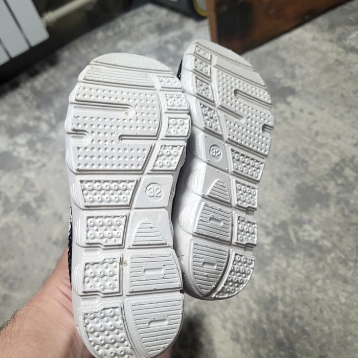 Кроссовки детские