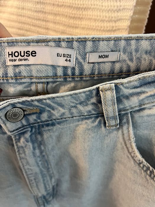 Сини дънки със скъсани елементи, размер 44/mom fit