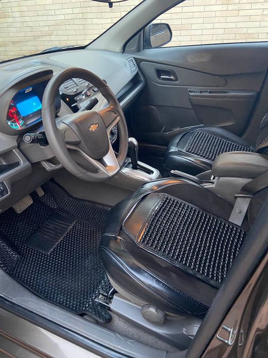 Chevrolet Cobalt sotiladi