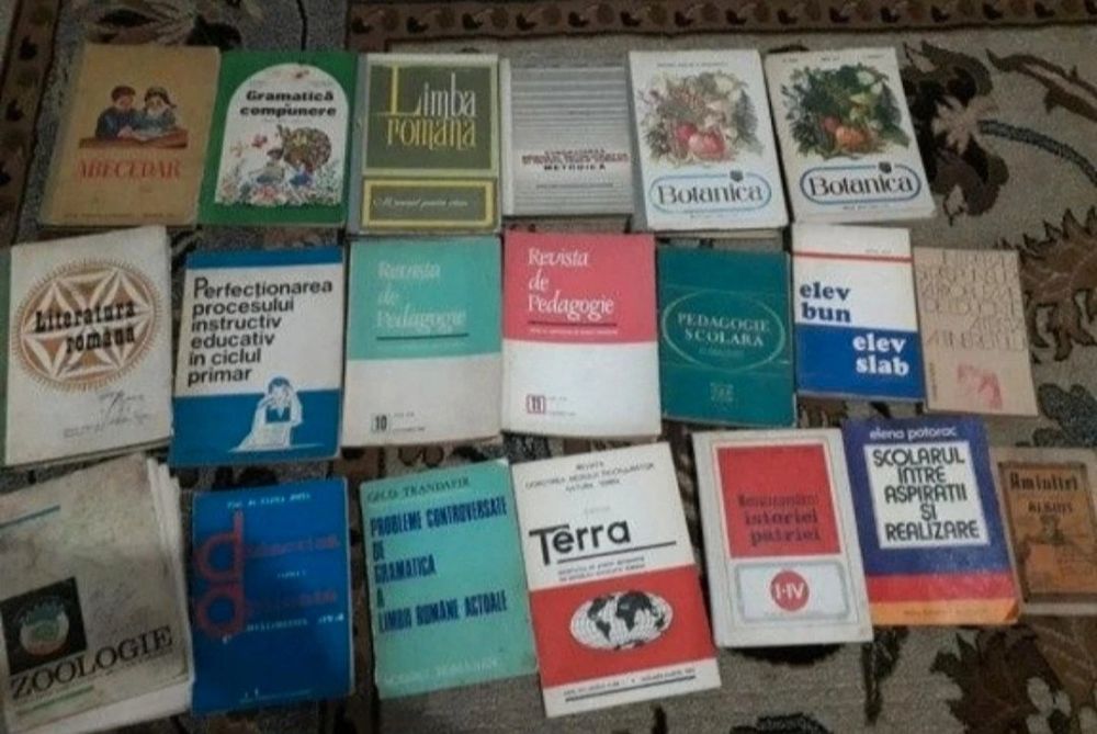 Manuale și cărți vechi