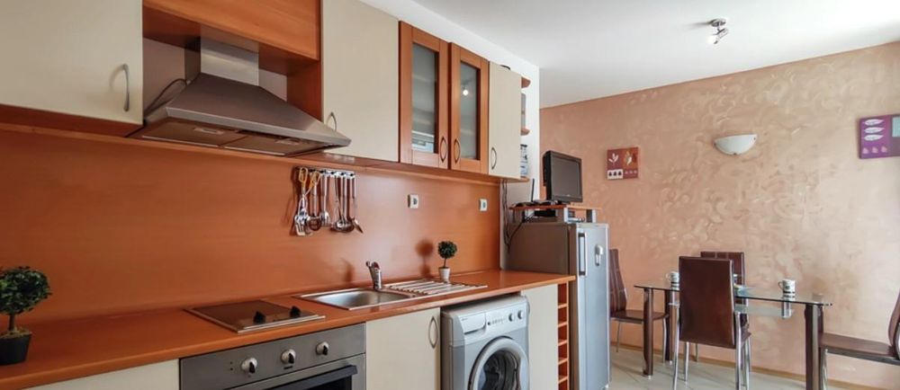 Продава се Двустаен апартамент в к.к. Слънчев бряг - 69 кв.м за 947 €/кв.м - Снимка #4